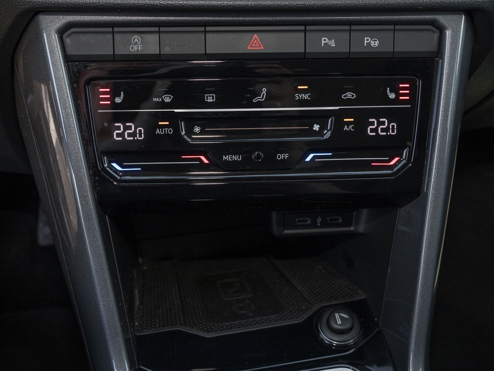 Volkswagen T-Roc 2.0 TDI STYLE - Samsaru's Car Outlet