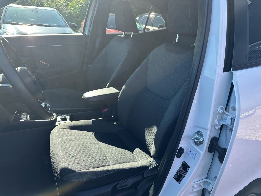 Toyota Yaris Cross AWD-i Team D