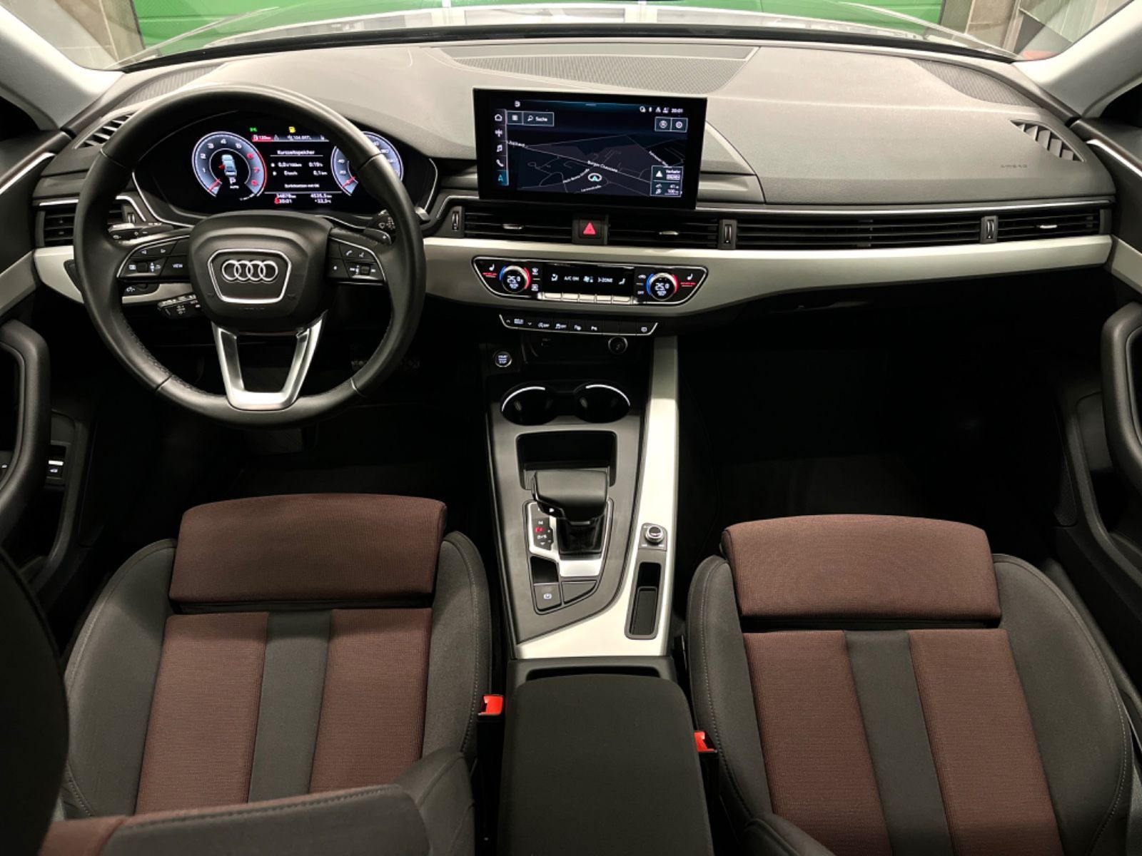 Audi A4 Lim. 40 TFSI advanced - Samsaru's Car Outlet