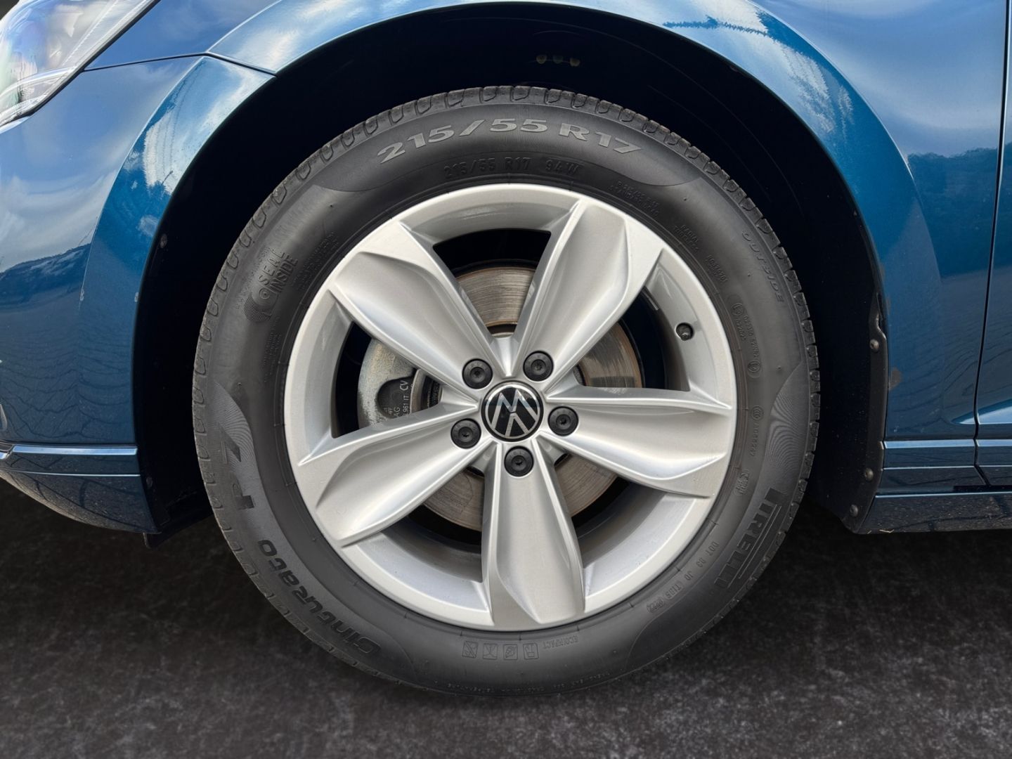 Volkswagen Passat 2.0 TDI DSG Business - Samsaru's Car Outlet