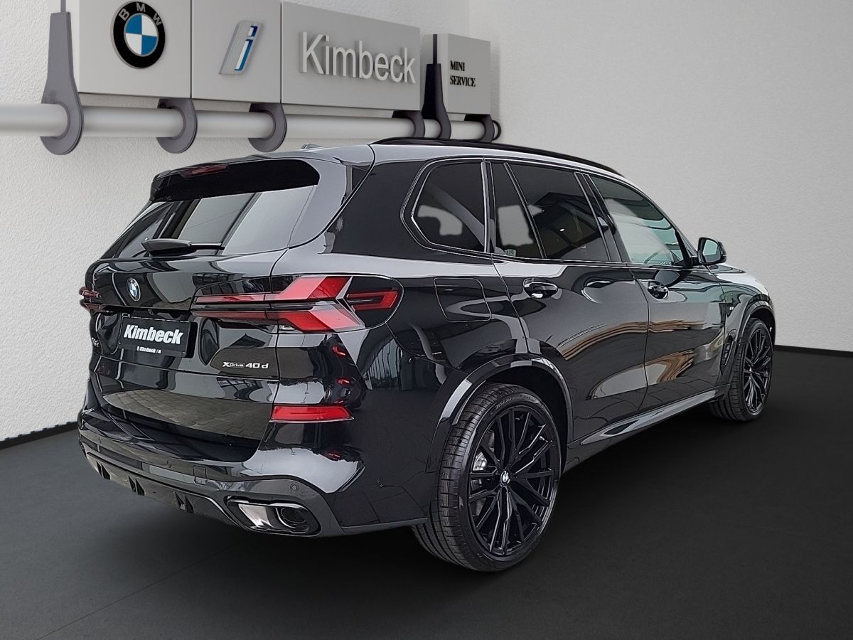 BMW X5 xDrive40d M SPORT Sitzbelüft AHK HeadUp Pano