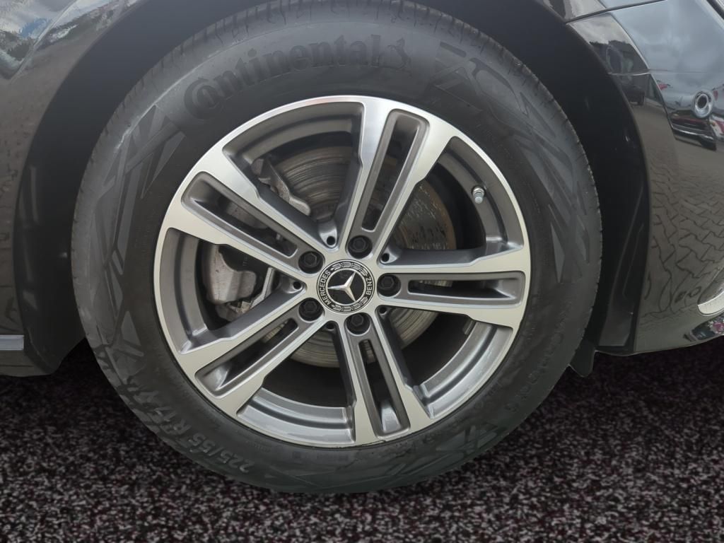 Mercedes-Benz E 200 Limo - Samsaru's Car Outlet