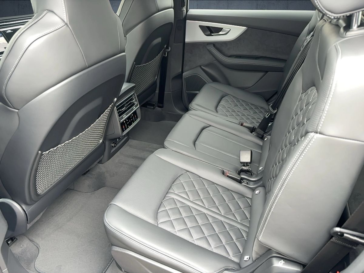 Audi Q7 SUV S line 50 TDI qu. tiptr. Laser PANO HUD