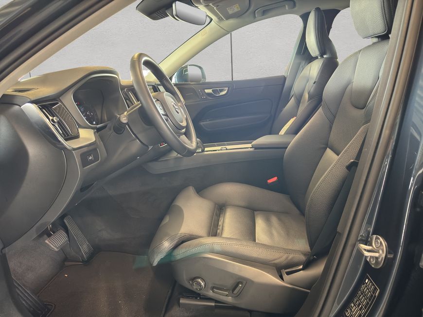 Volvo XC60 B5 B AWD Core