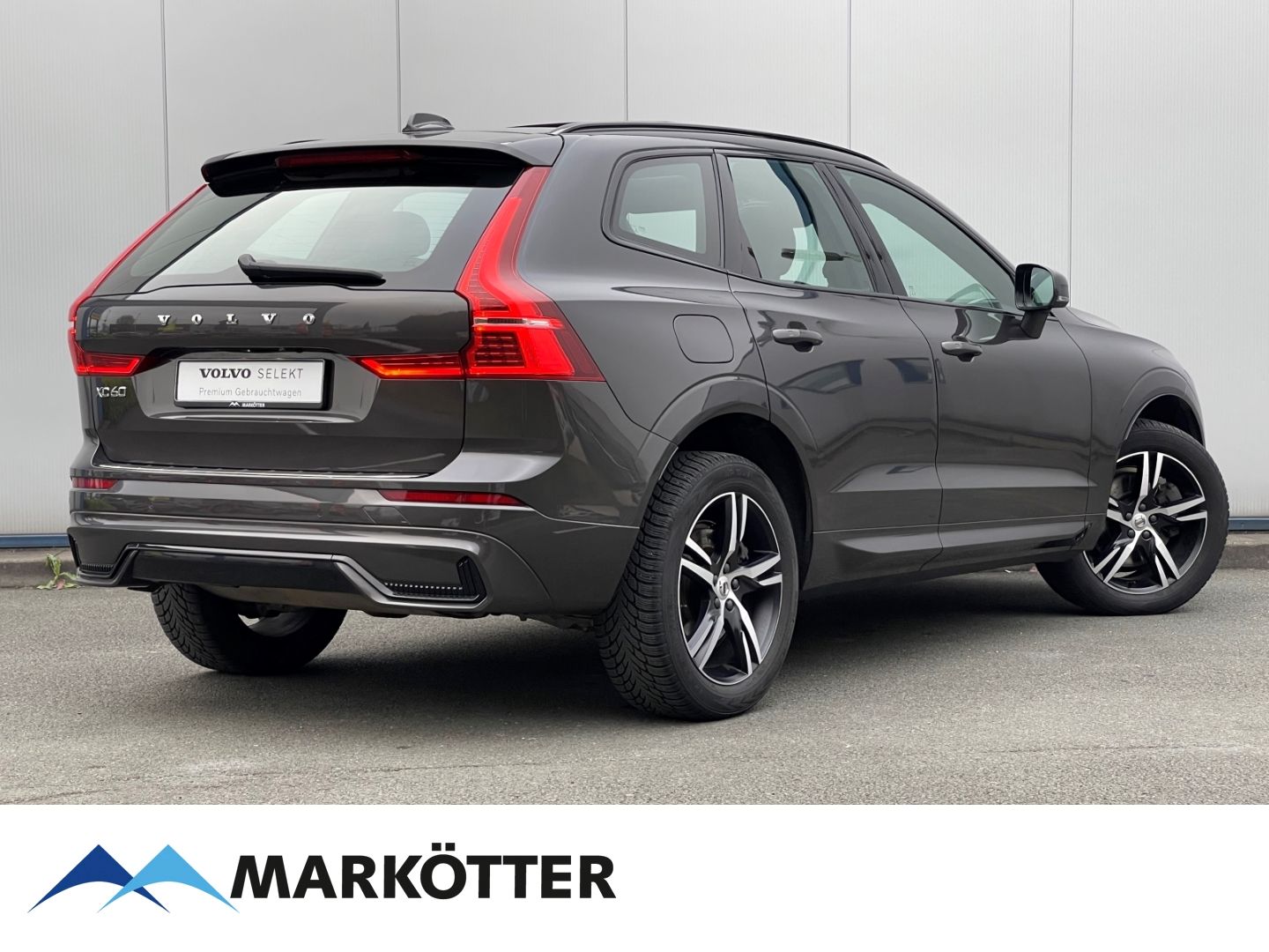 Volvo XC60 T6 AWD Recharge R Design - Samsaru's Car Outlet