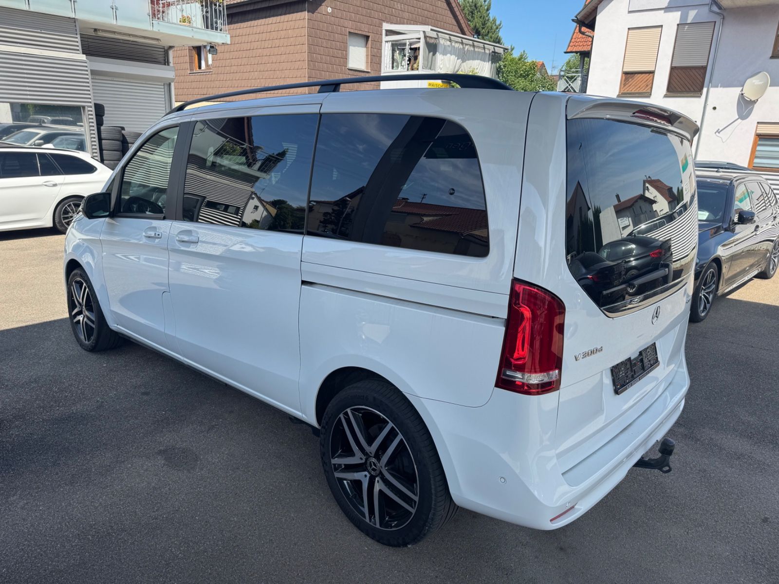 Mercedes-Benz V 300 d 4Ma Edition - Samsaru's Car Outlet