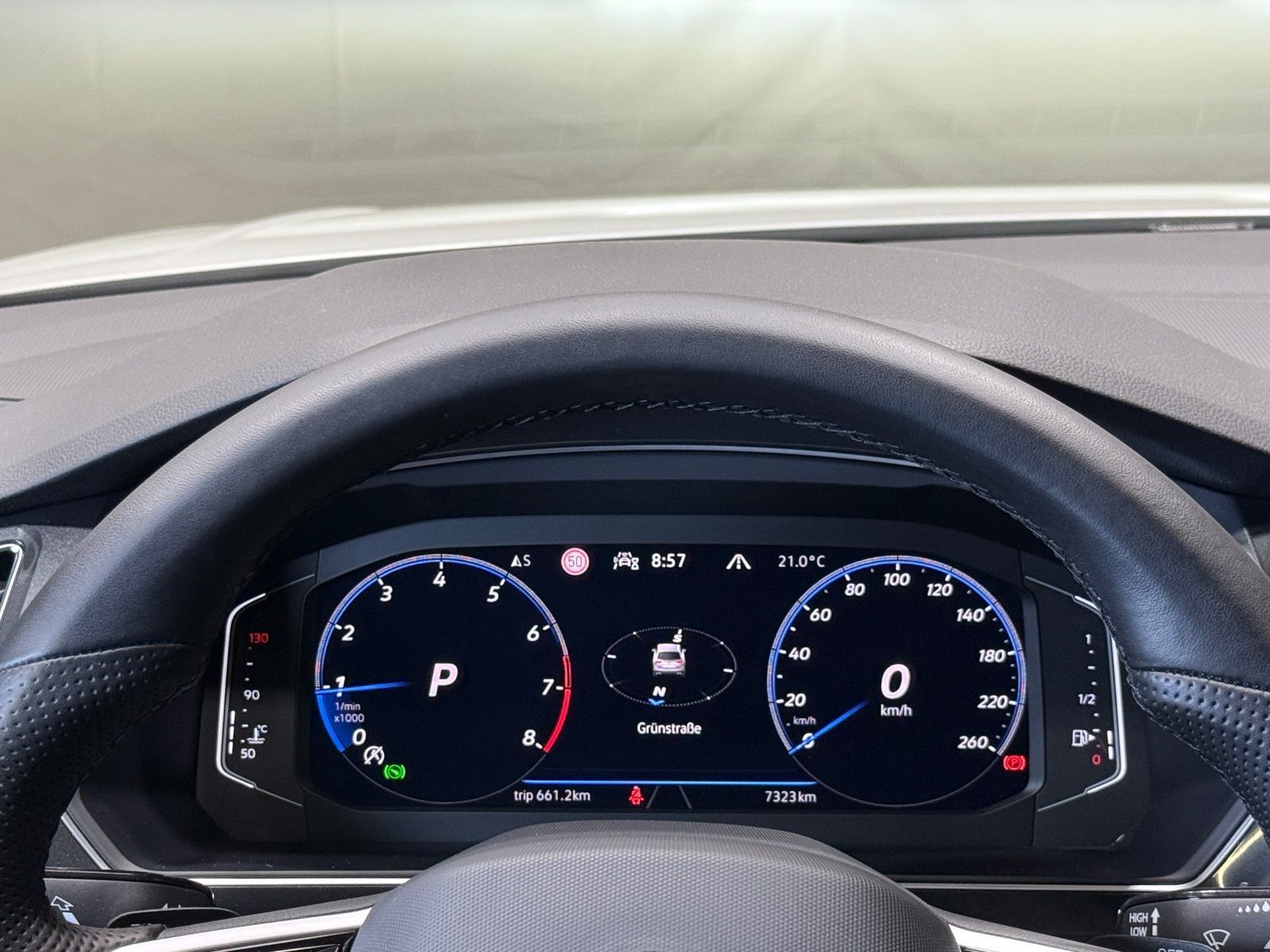 Volkswagen Tiguan R-Line 1.5 TSI DSG - Samsaru's Car Outlet