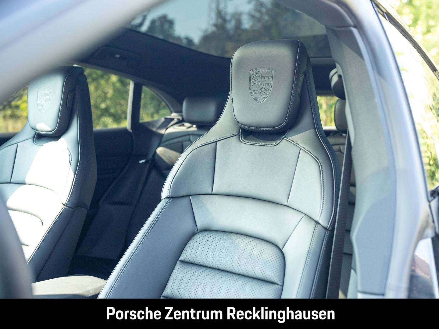 Porsche Taycan 4 Cross Turismo BOSE Panorama LED-Matrix