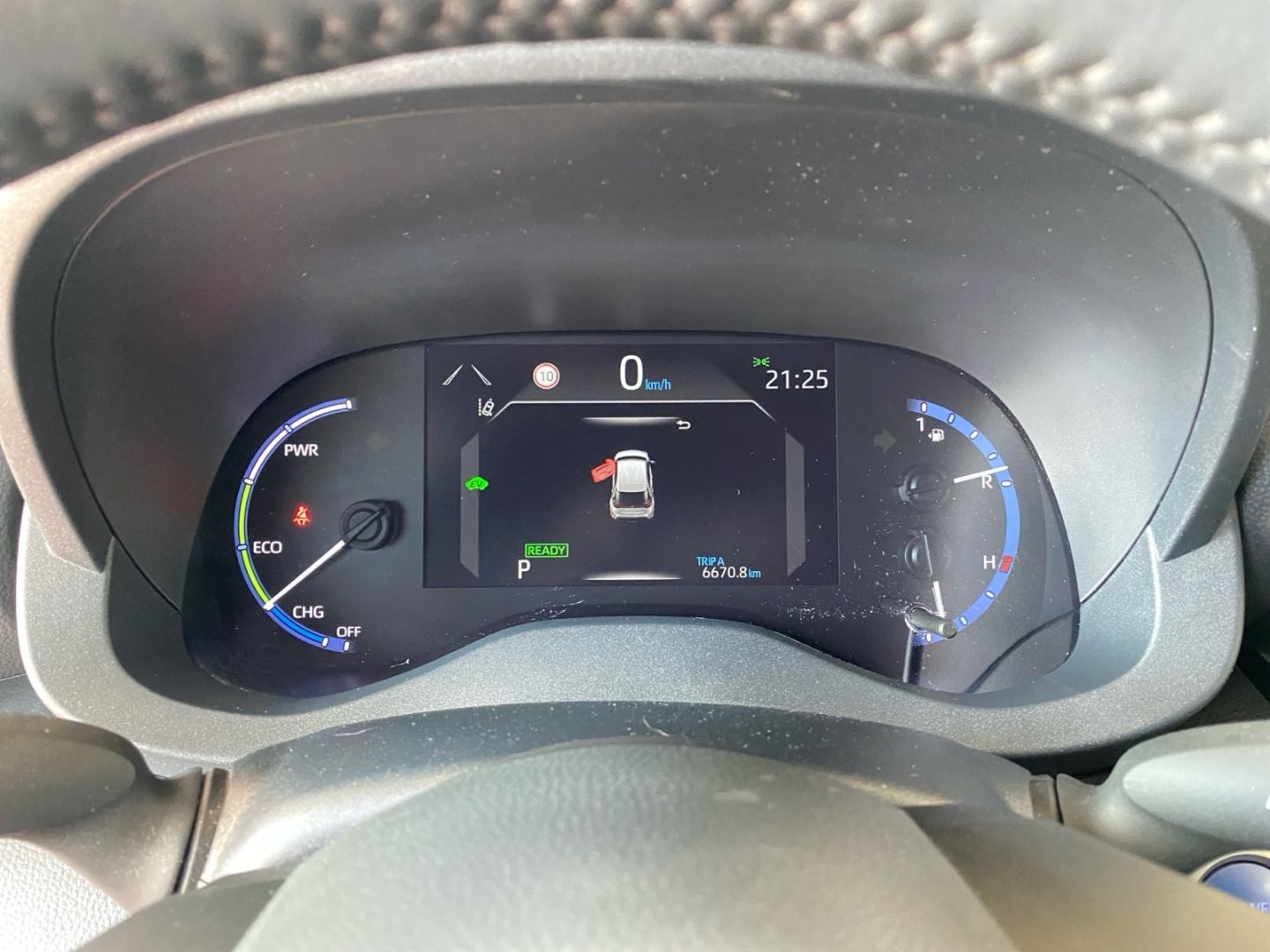 Toyota Yaris Cross Hybrid 1.5 Team D *Safety&Winter Pak