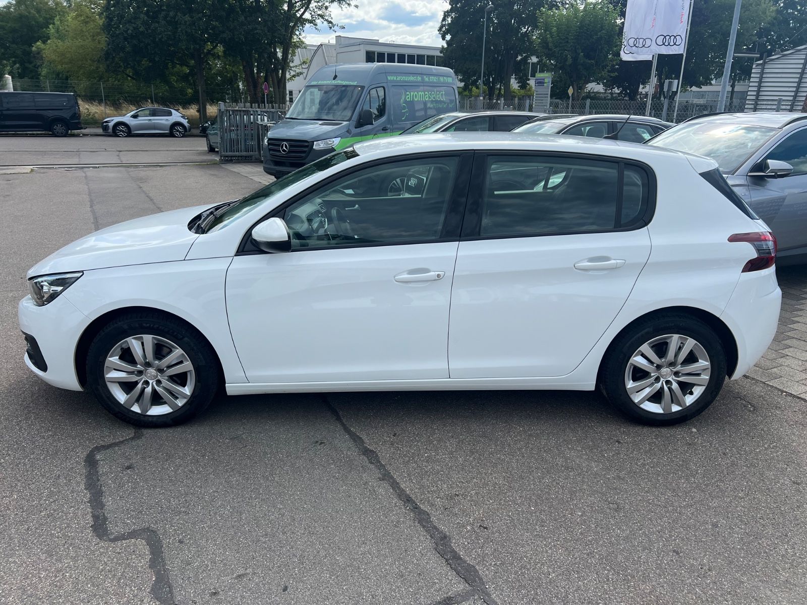 Peugeot 308 Active Pack - Samsaru's Car Outlet
