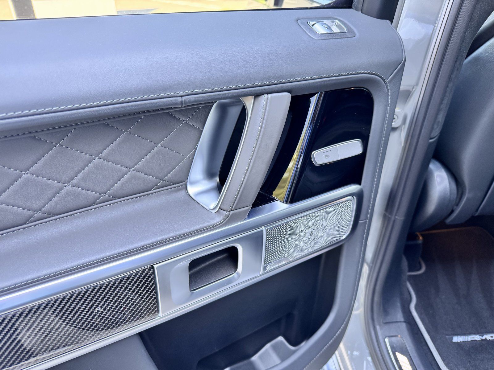 Mercedes-Benz AMG G 63 - Samsaru's Car Outlet