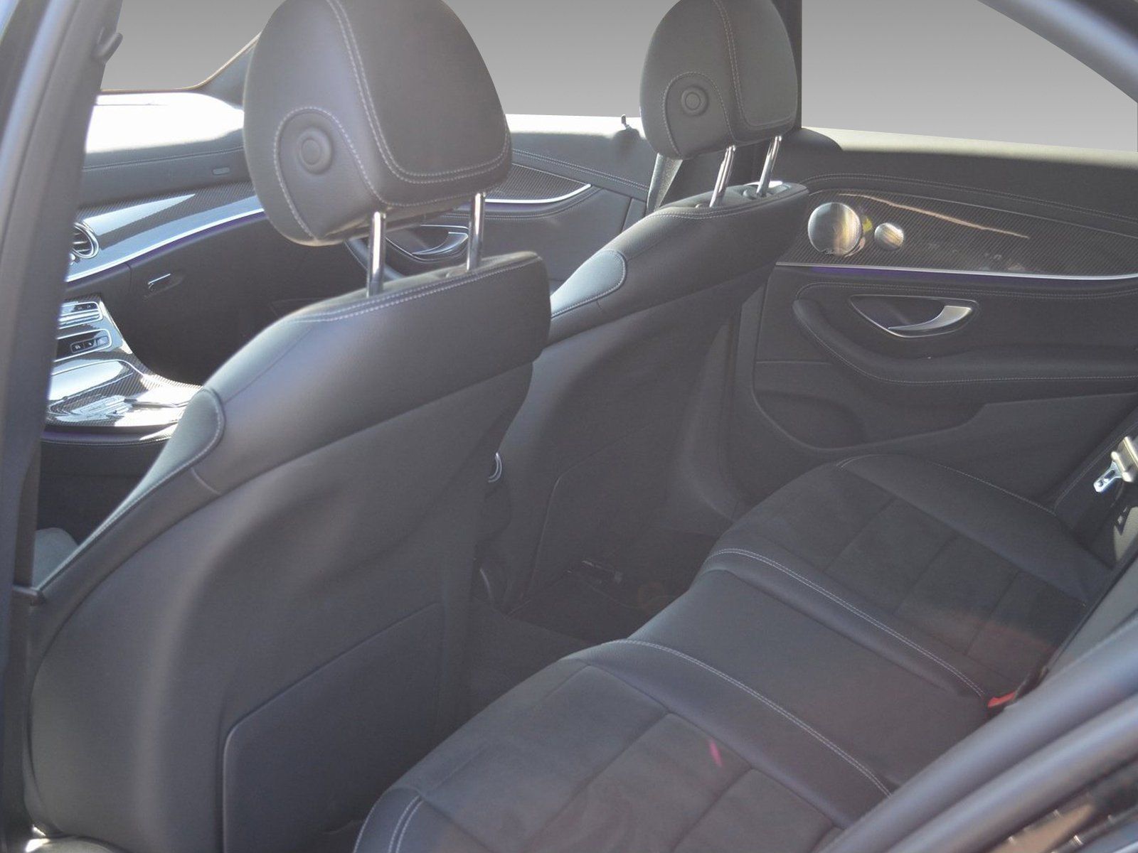 Mercedes-Benz E 300 de Lim AMG - Samsaru's Car Outlet