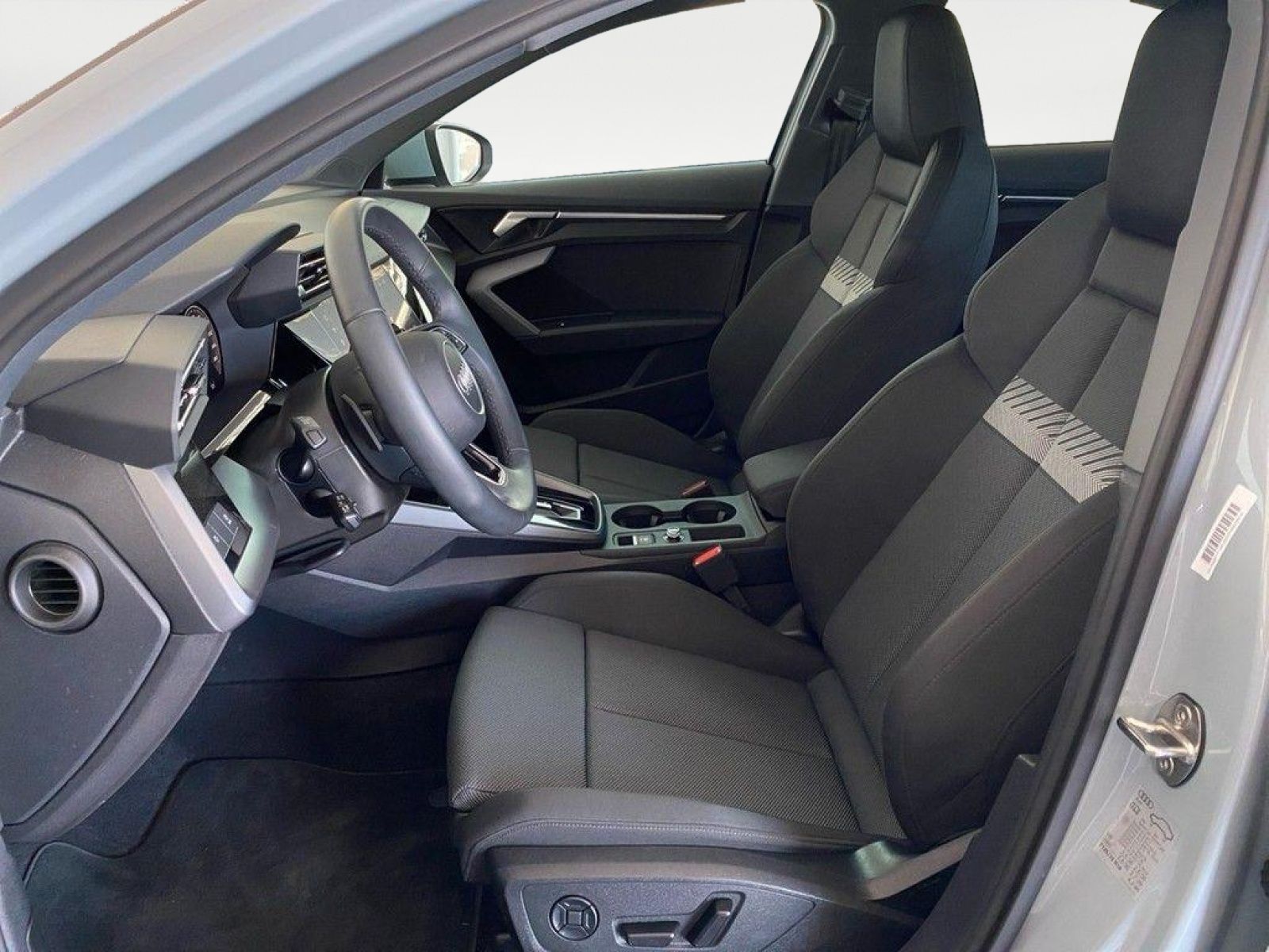 Audi A3 Limousine 30 TFSI advanced - Samsaru's Car Outlet