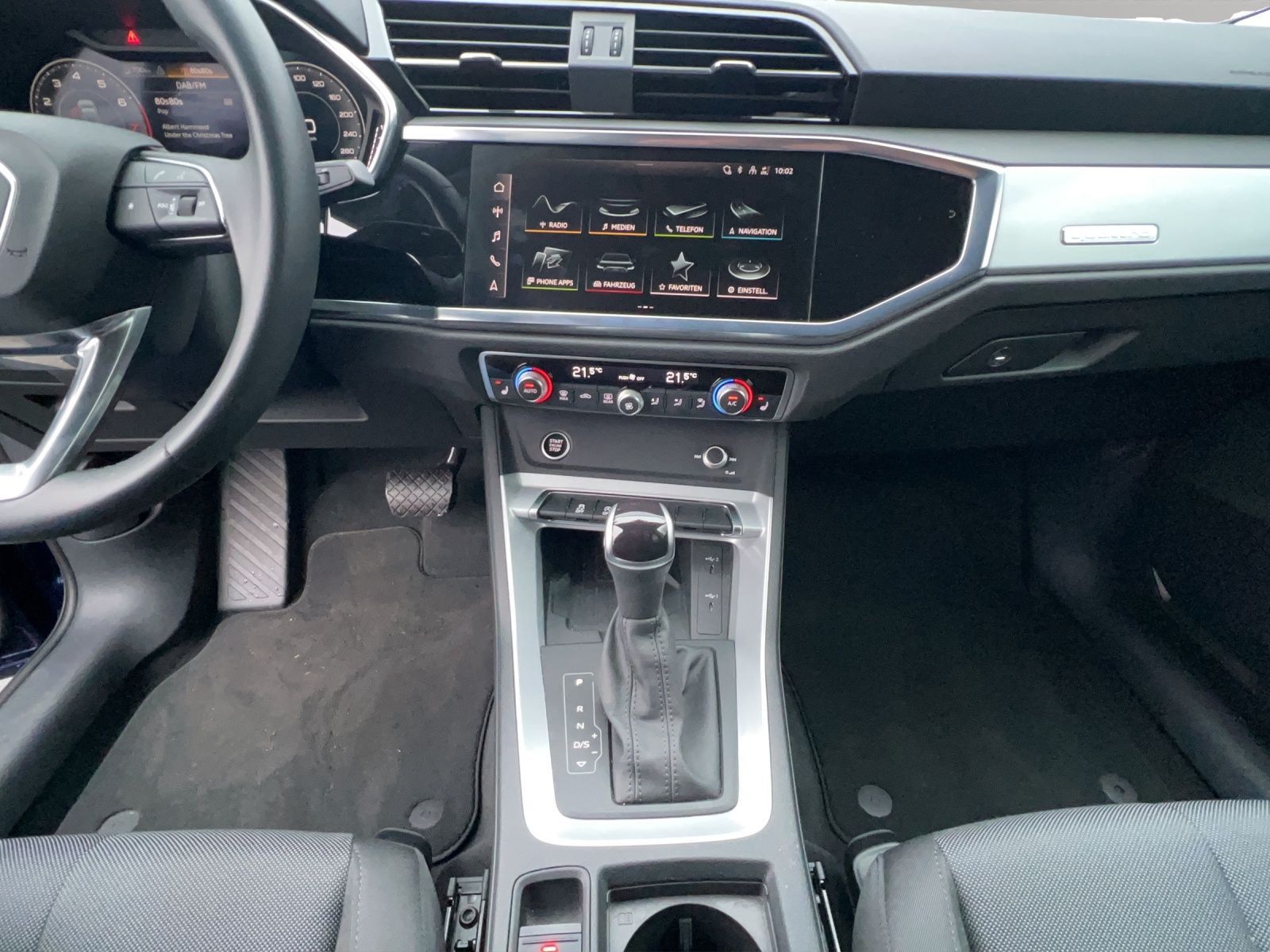 Audi Q3 40 TFSI qu S-tronic - Samsaru's Car Outlet