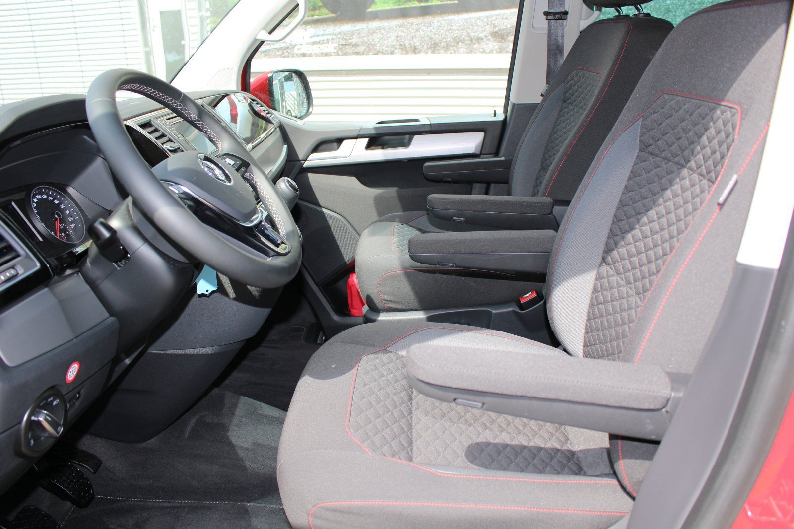 Volkswagen T6 Multivan 2.0 TDI Join - Samsaru's Car Outlet