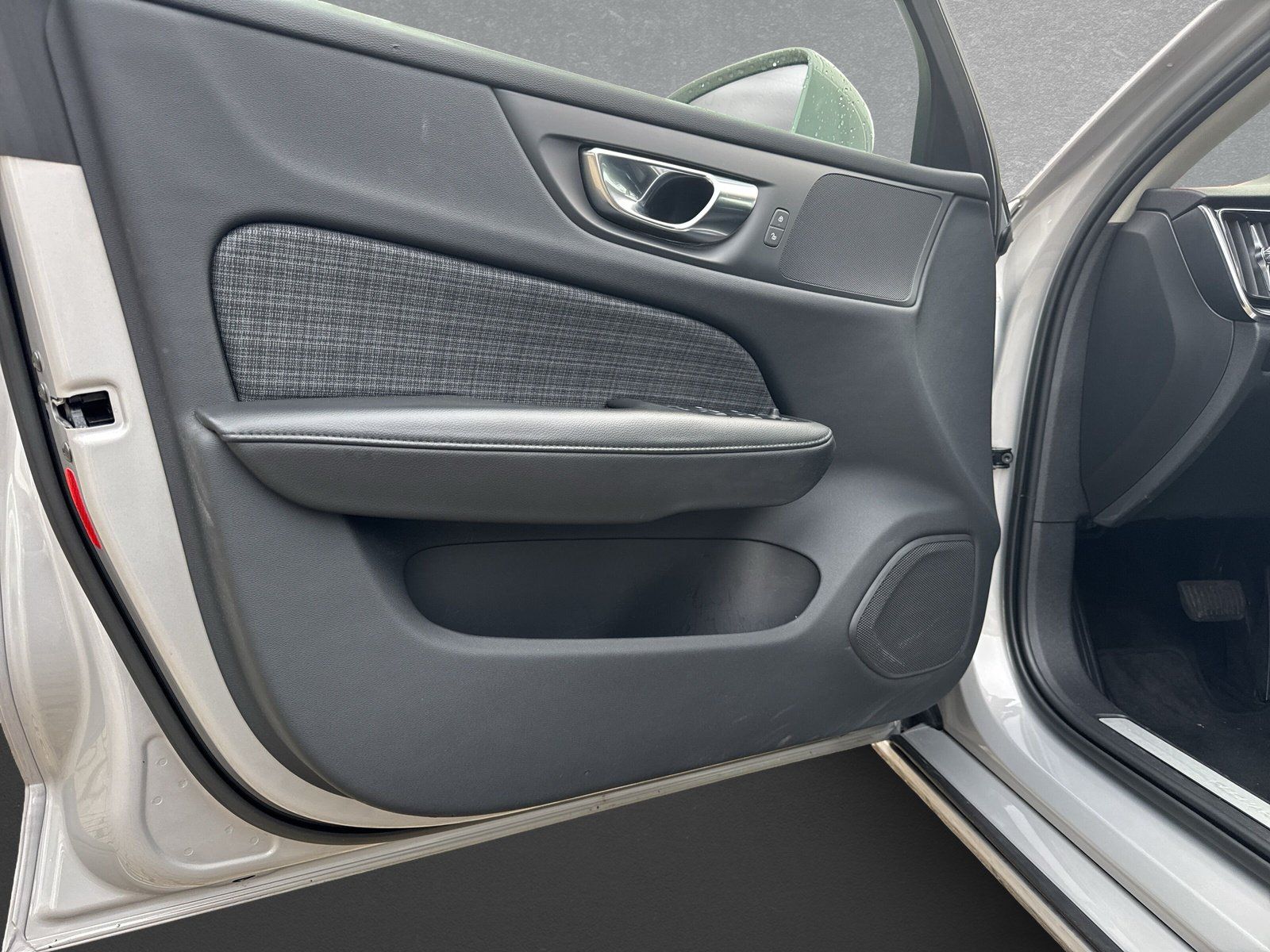 Volvo V60 Recharge T6 AWD Core+AHK+Winter Paket