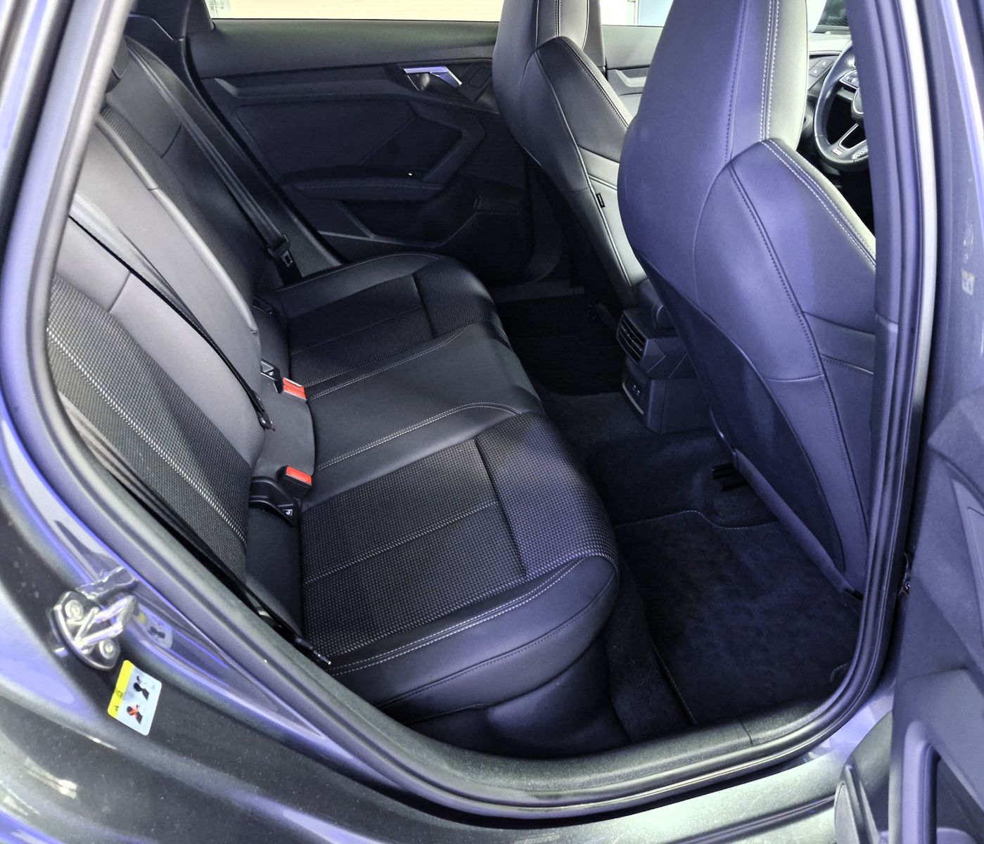 Audi A3 Sportback 35 TFSI 2xS Line - Samsaru's Car Outlet