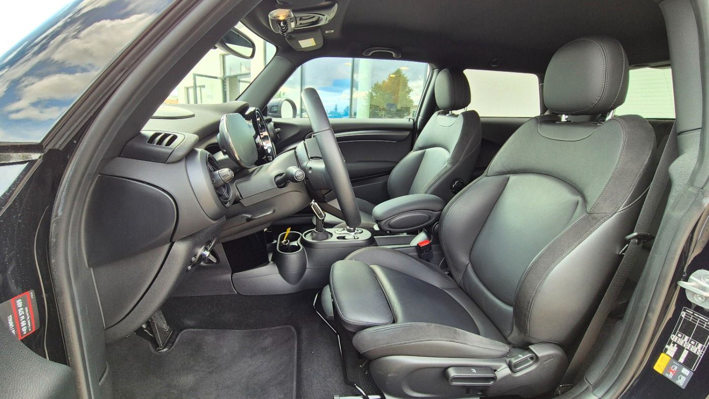 MINI COOPER SE - Samsaru's Car Outlet