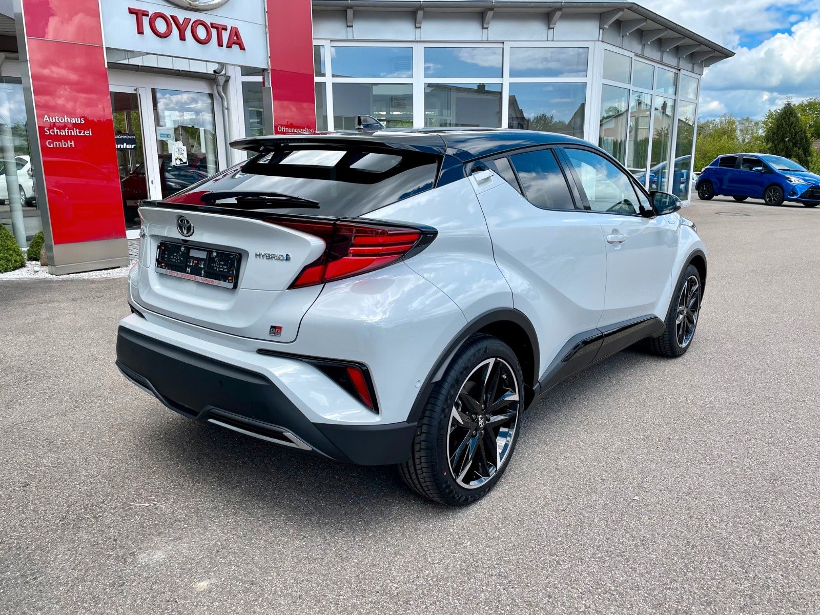 Toyota C-HR GR Sport Hybrid - Samsaru's Car Outlet