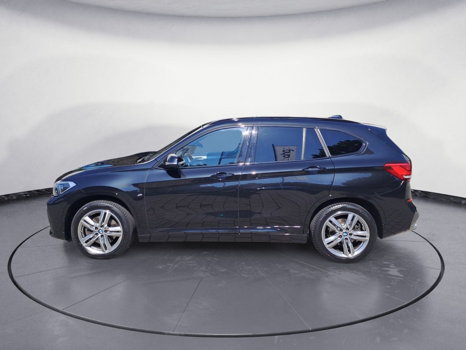 BMW X1 xDrive 20iA M Sport - Samsaru's Car Outlet
