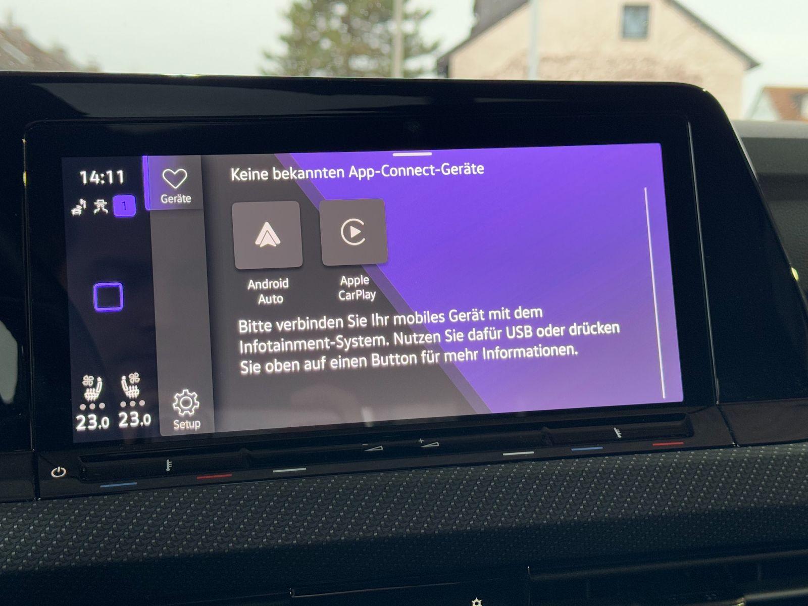 Volkswagen Golf VIII R 2.0 TSI DSG - Samsaru's Car Outlet