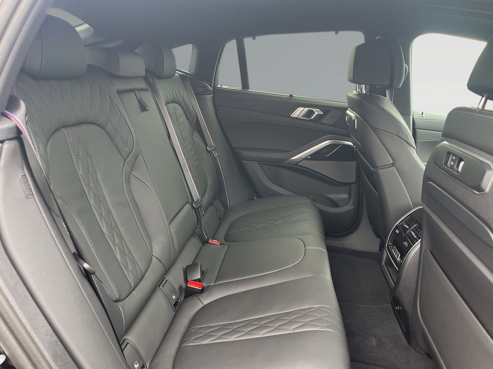 BMW X6 xDrive40d M Sport Pro - Samsaru's Car Outlet