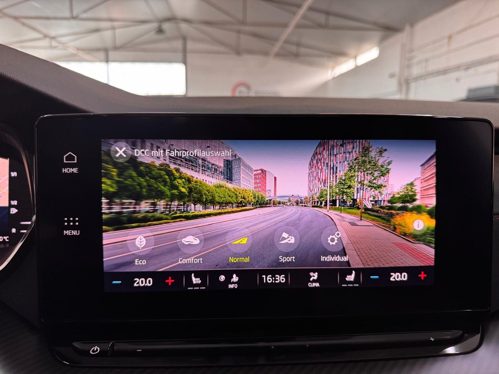 Skoda RS 4x4 PANO/HUD/360°/AHK/MASS/AMB/ACC/TRA.P.