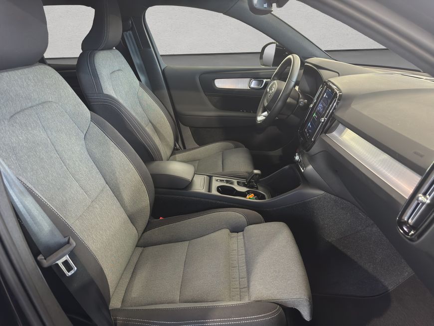 Volvo XC40 B3 DKG LED Google-Maps Kamera PDCv+h AHK