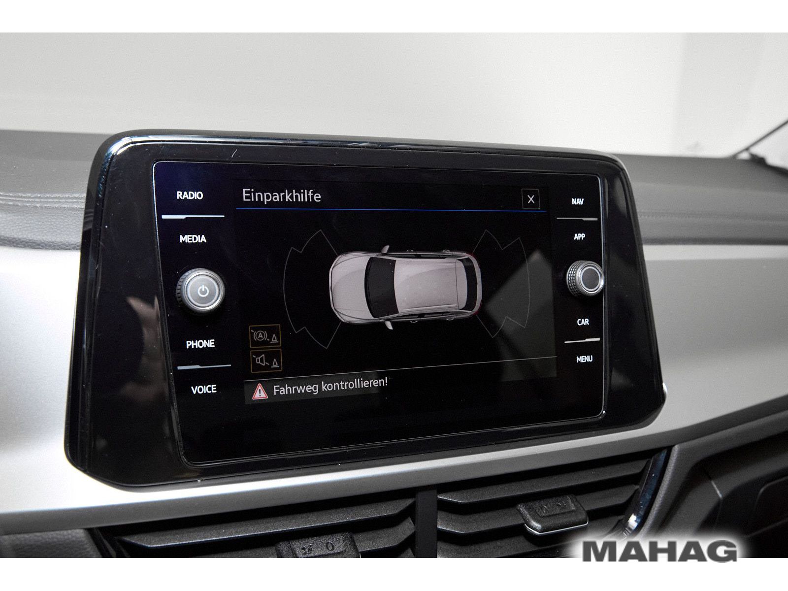 Volkswagen T-ROC 1.0 TSI Life - Samsaru's Car Outlet