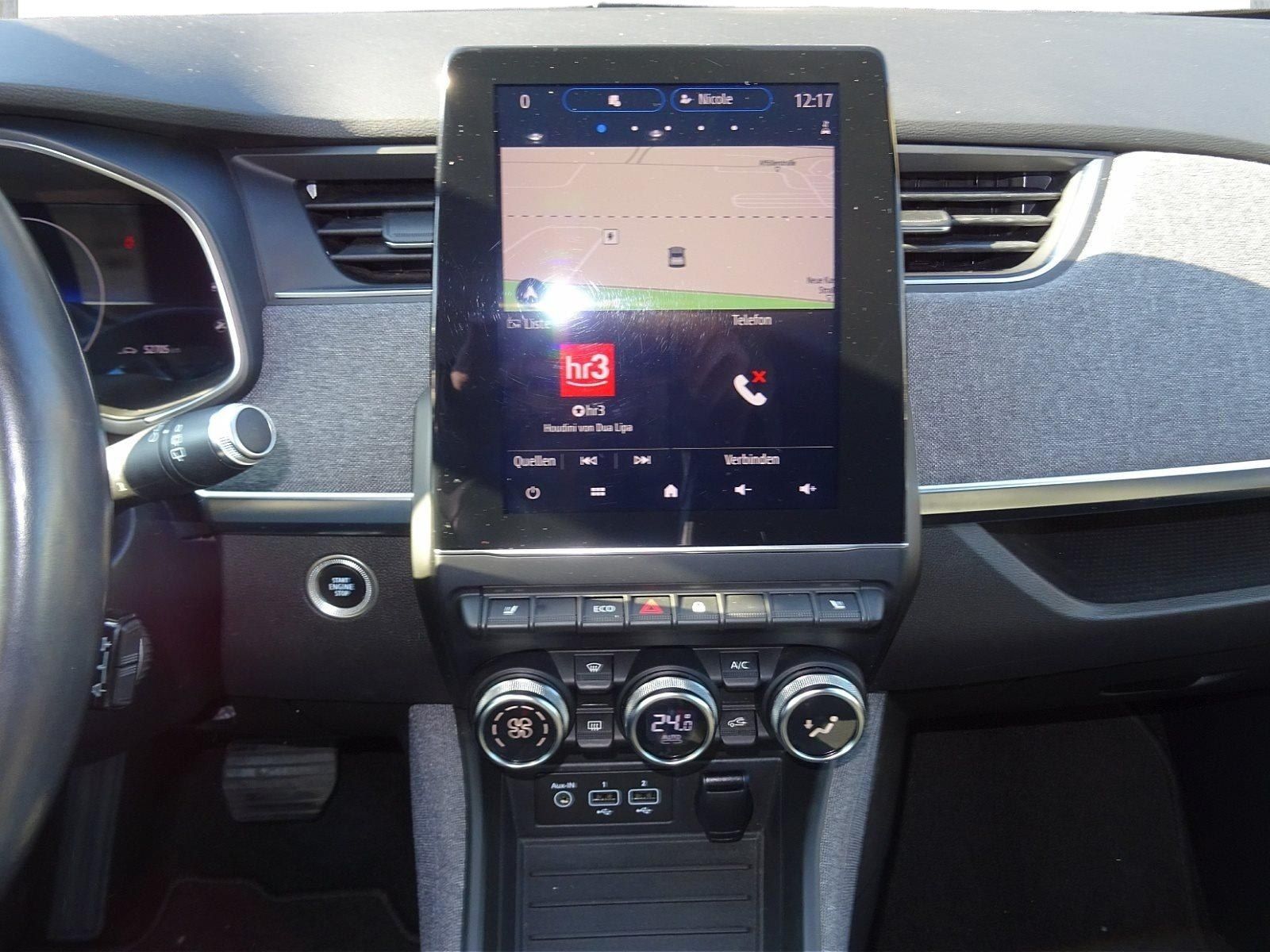 Renault Zoe Z.E. 50 Intens - Samsaru's Car Outlet