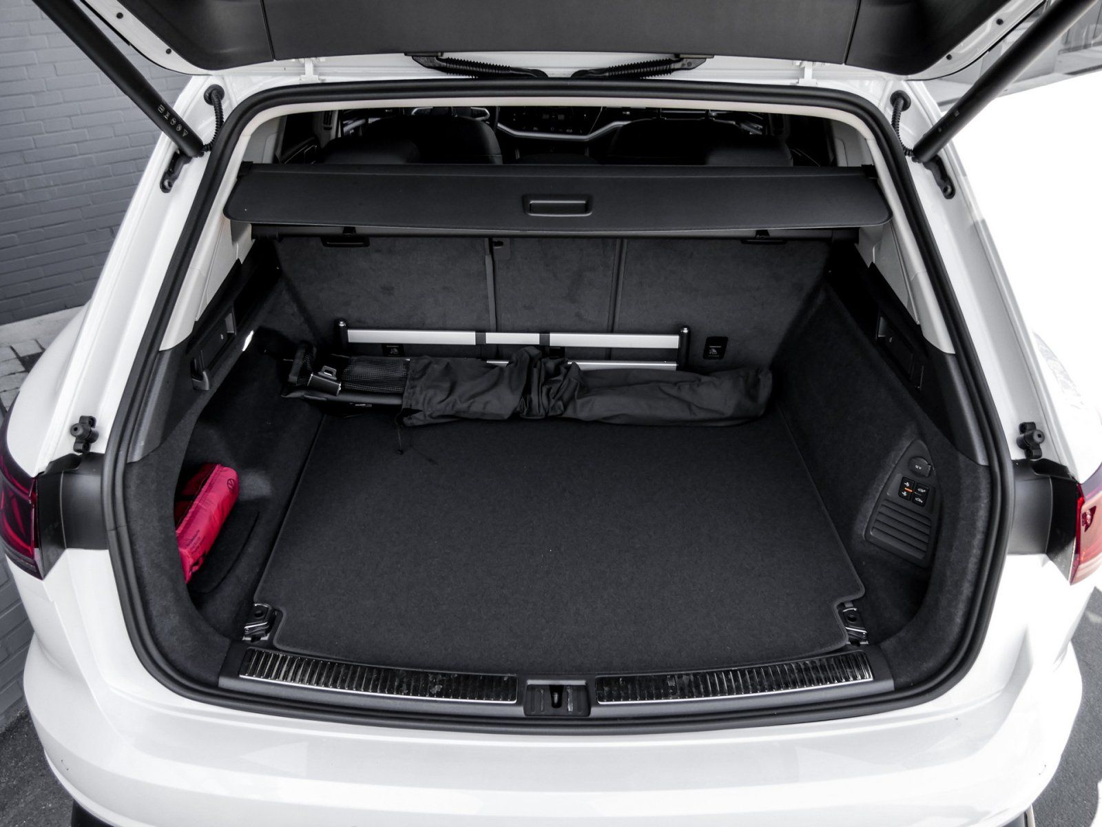 Volkswagen Touareg R-Line V6 TDI DYNAUDIO Standhzg. AHK 22"