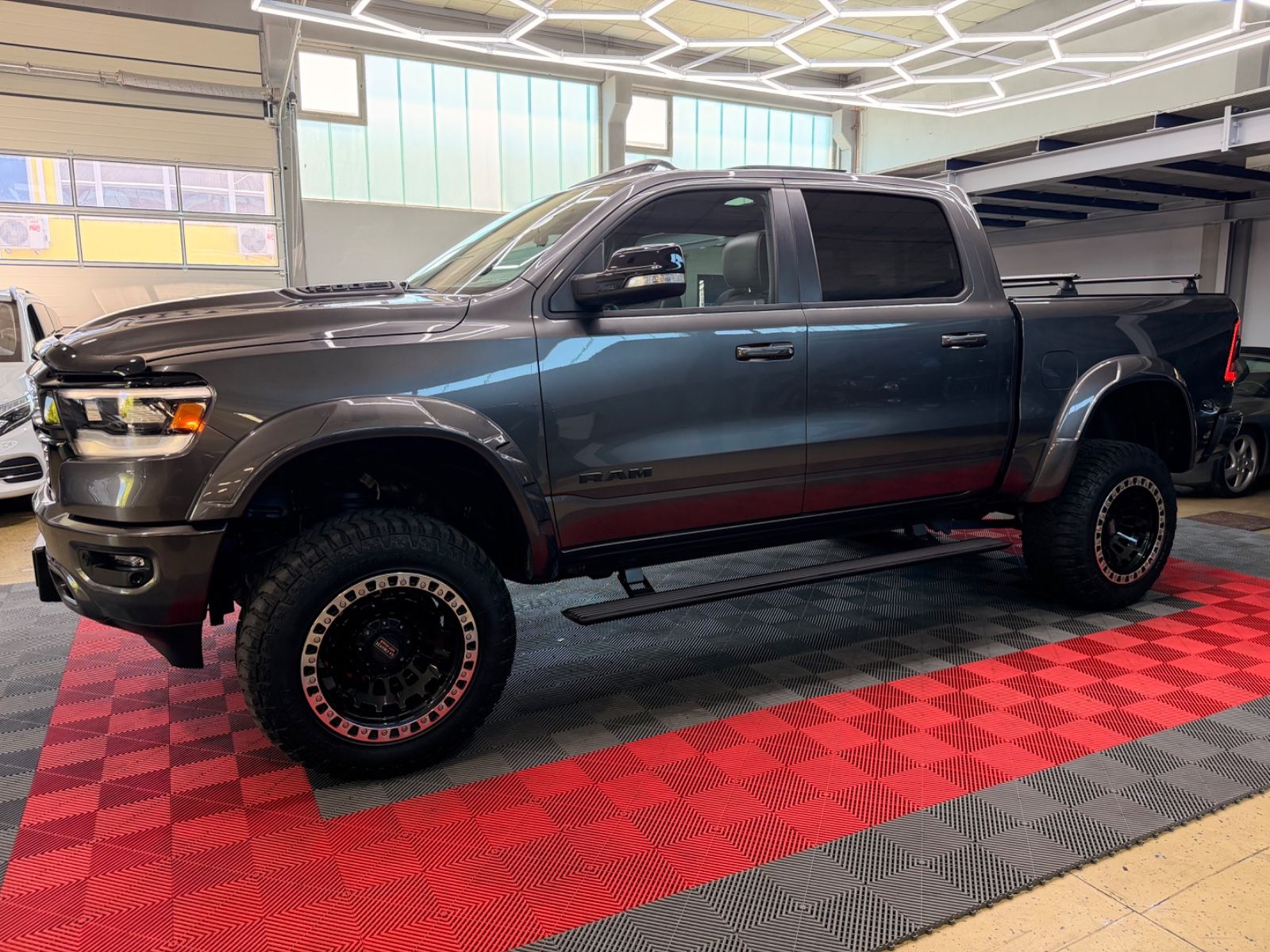 Dodge RAM 1500 5.7 4X4 LARAMIE PANO LPG MonsterTruck