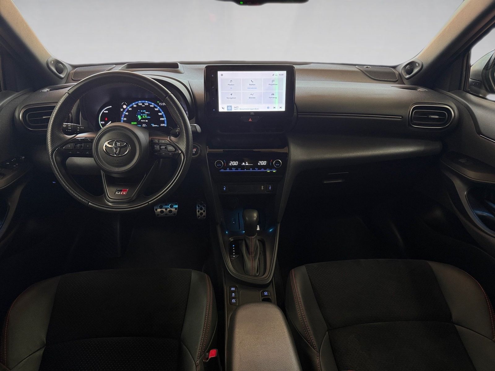 Toyota Yaris Cross 1.5 GR Sport HUD,KlimaA,LED,LM 18