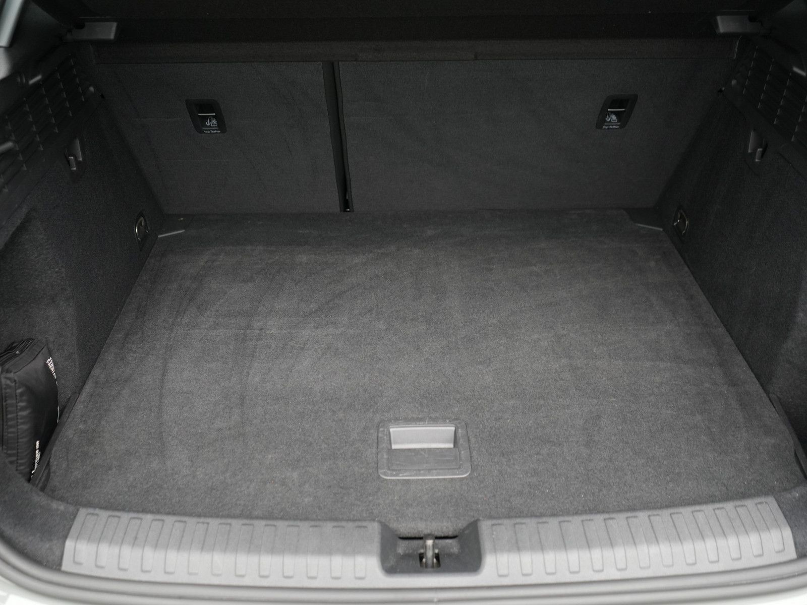 Audi A3 S-TRON AHK NAVI STANDHZ SHZ