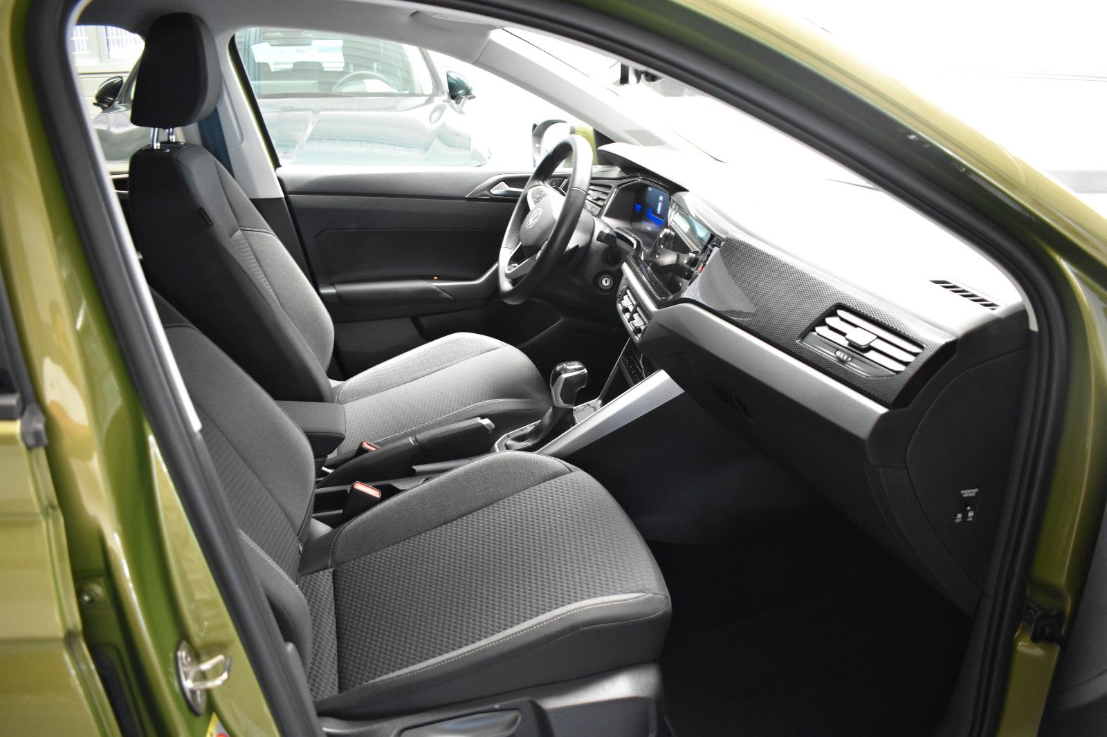 Volkswagen Taigo 1.0 TSI LIFE - Samsaru's Car Outlet