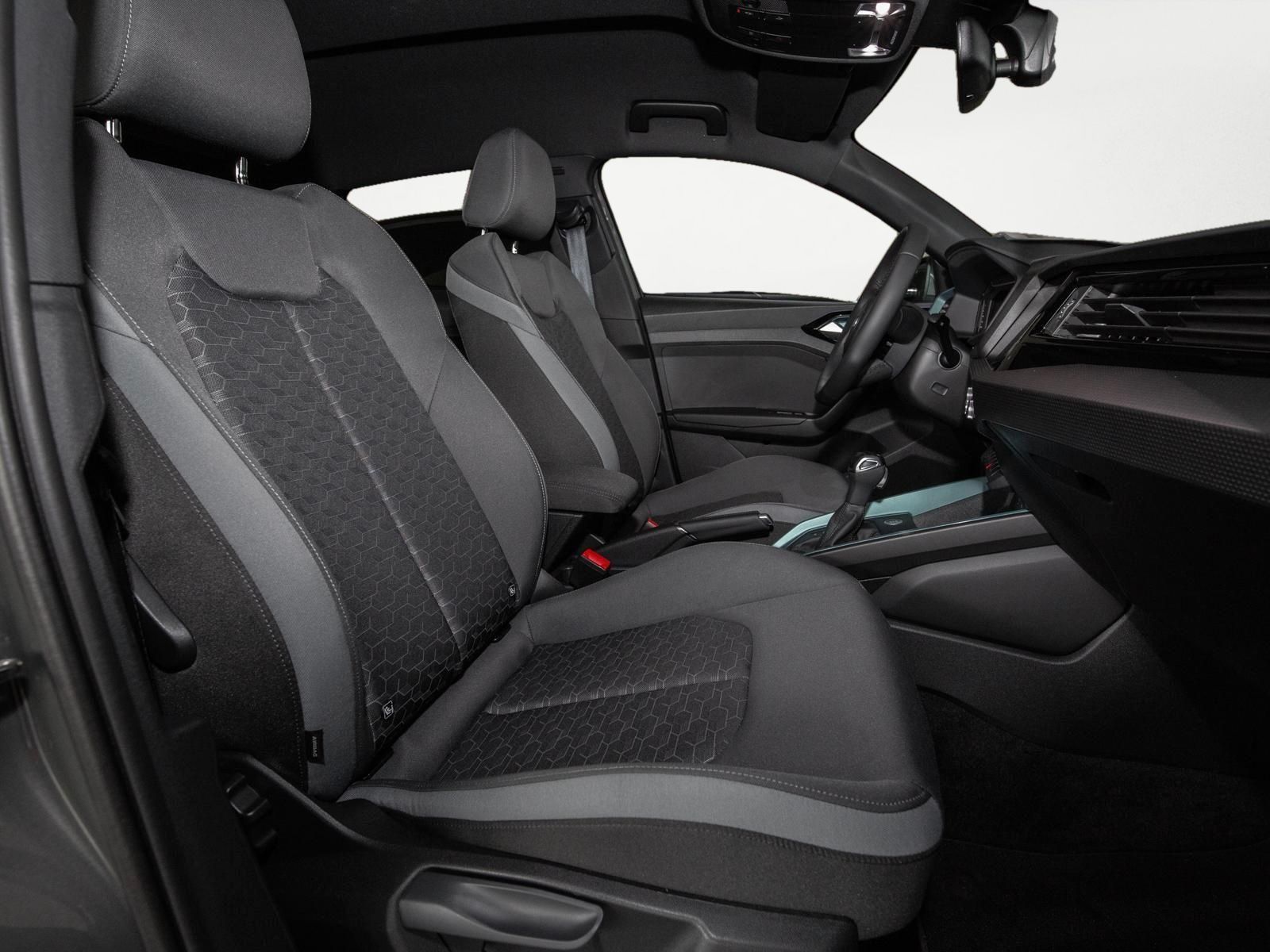 Audi A1 Sportback 30 TFSI S-line - Samsaru's Car Outlet