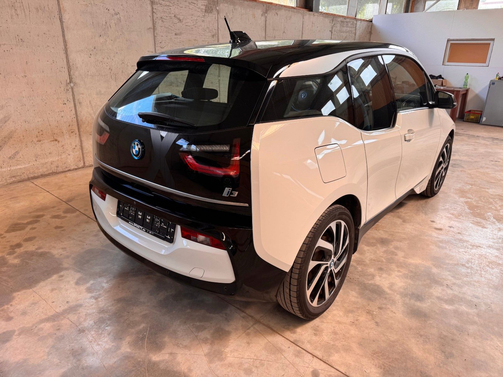 BMW i3 120AH - Samsaru's Car Outlet