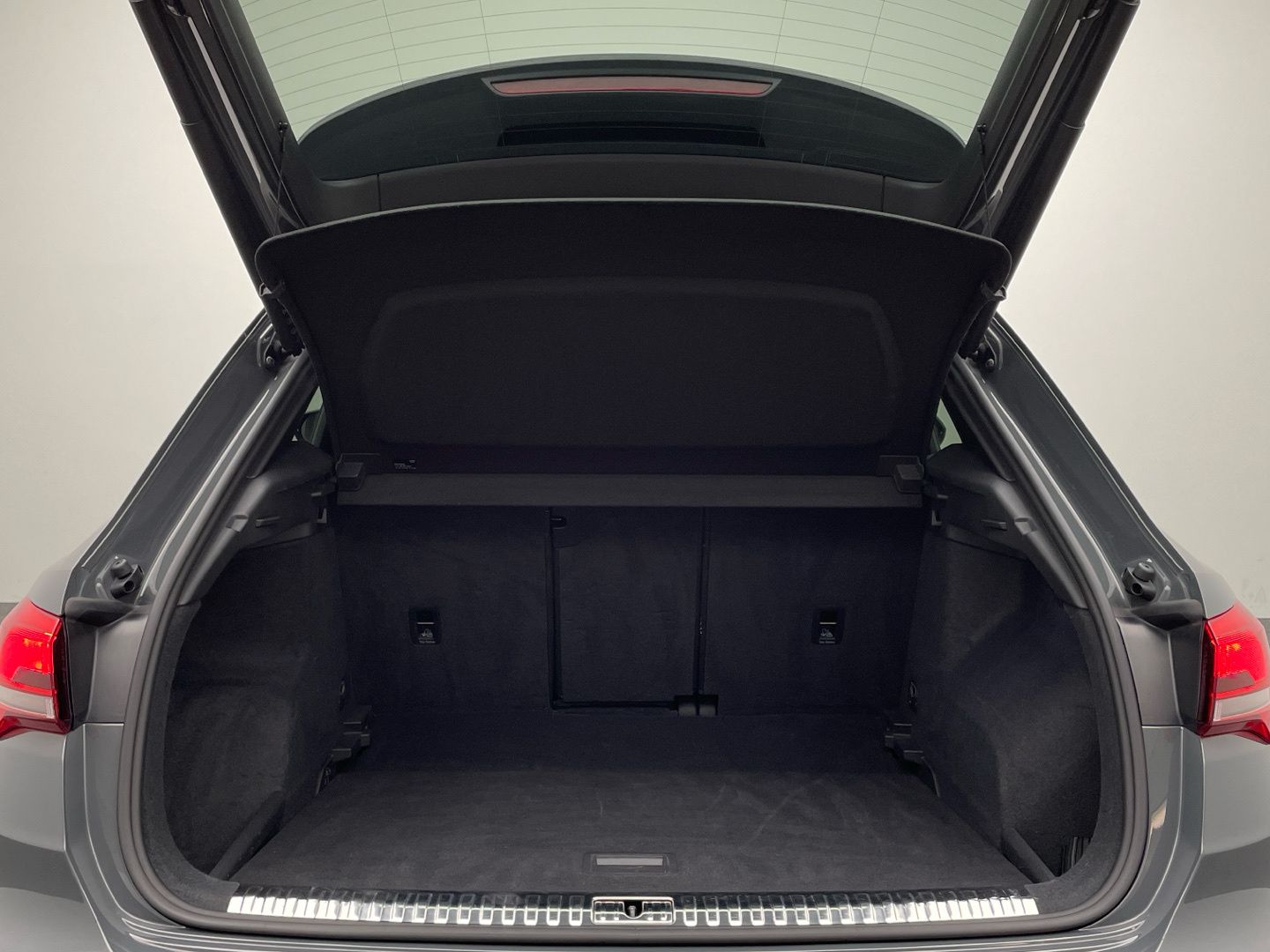 Audi Q3 advanced 40 TFSI quattro - Samsaru's Car Outlet