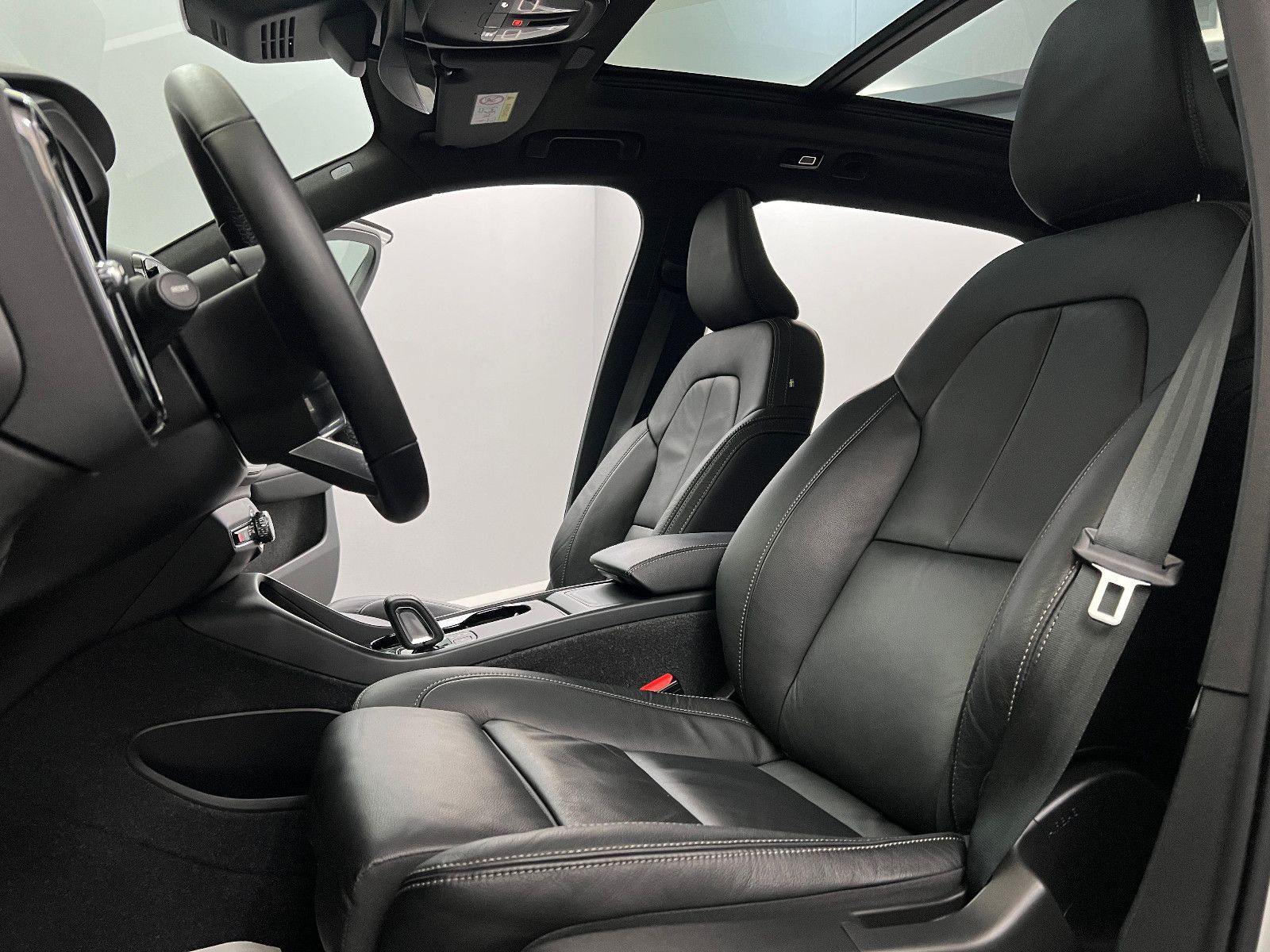 Volvo XC 40 Recharge Pro 360*PANO*MEMO*H&K*INTI-LIGHT
