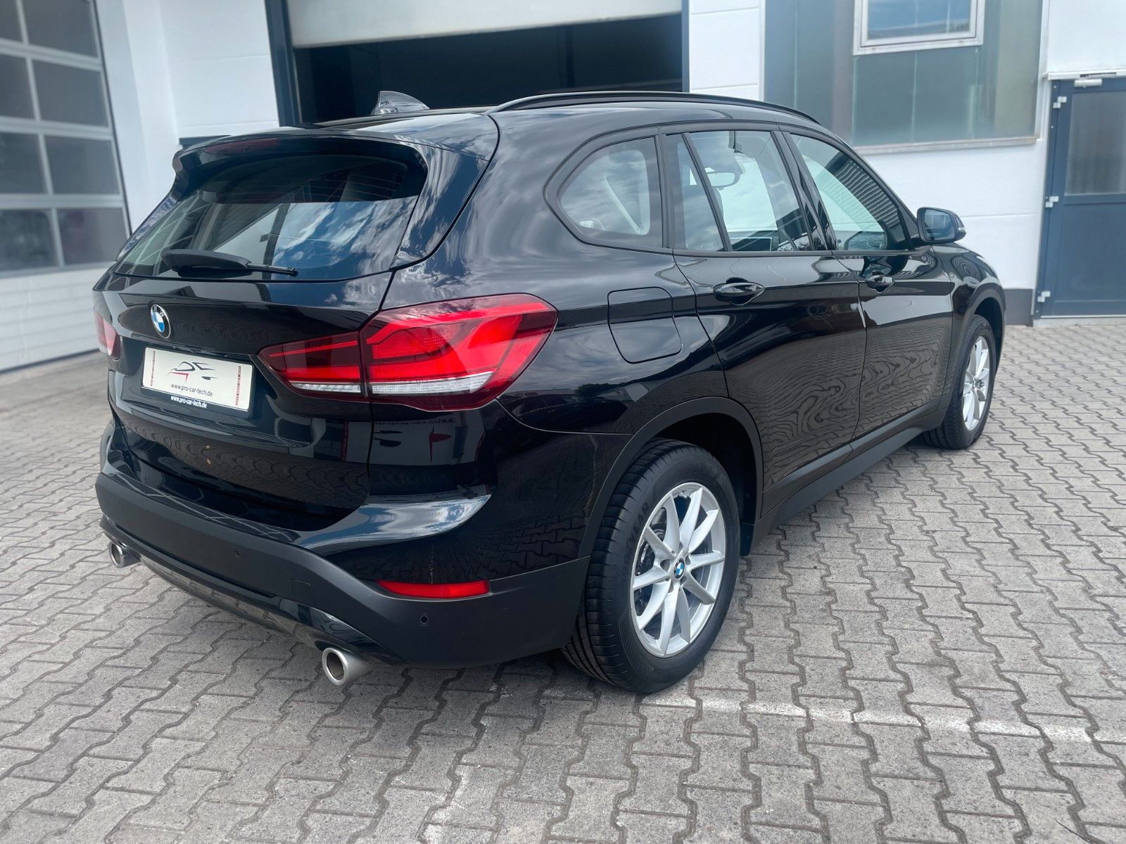 BMW X1 xDrive 20 d - Samsaru's Car Outlet