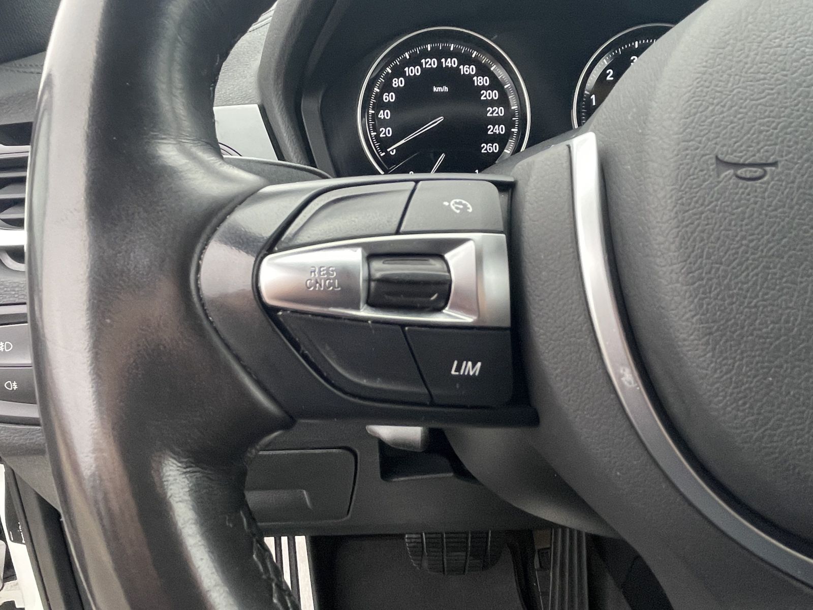 BMW X1 xDrive25e M Sportpaket - Samsaru's Car Outlet