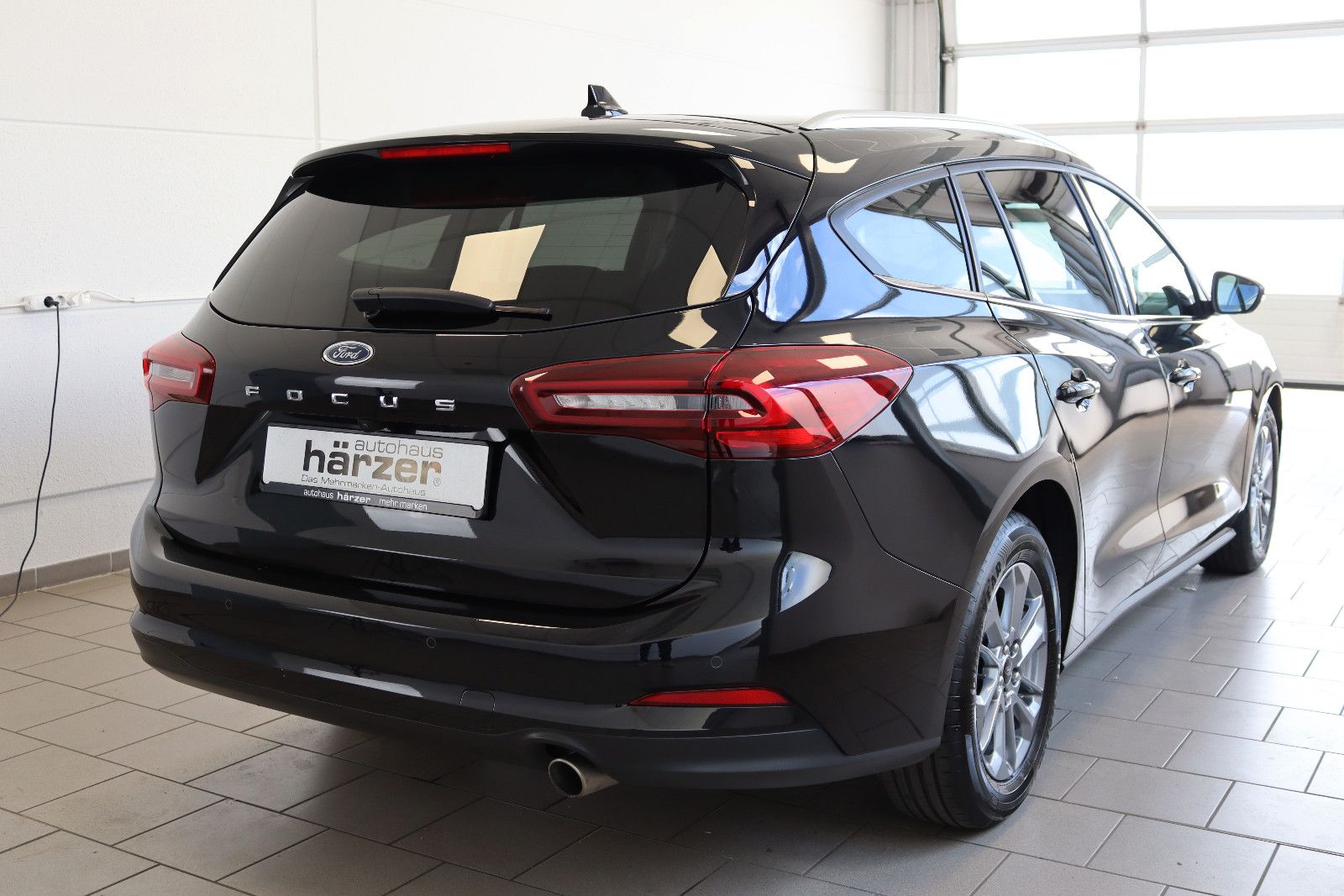 Ford Focus Turn. Aut. Titanium X *LED*NAV*RFK*Winterp