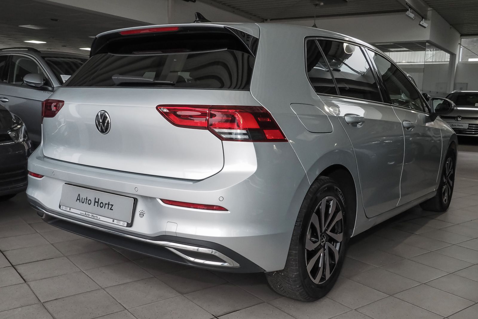 Volkswagen Golf VIII ACTIVE 2.0 l TDI DSG - Samsaru's Car Outlet