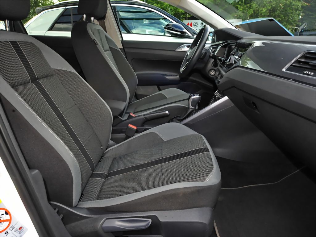 Volkswagen Polo 1.0 TSI Style DSG - Samsaru's Car Outlet