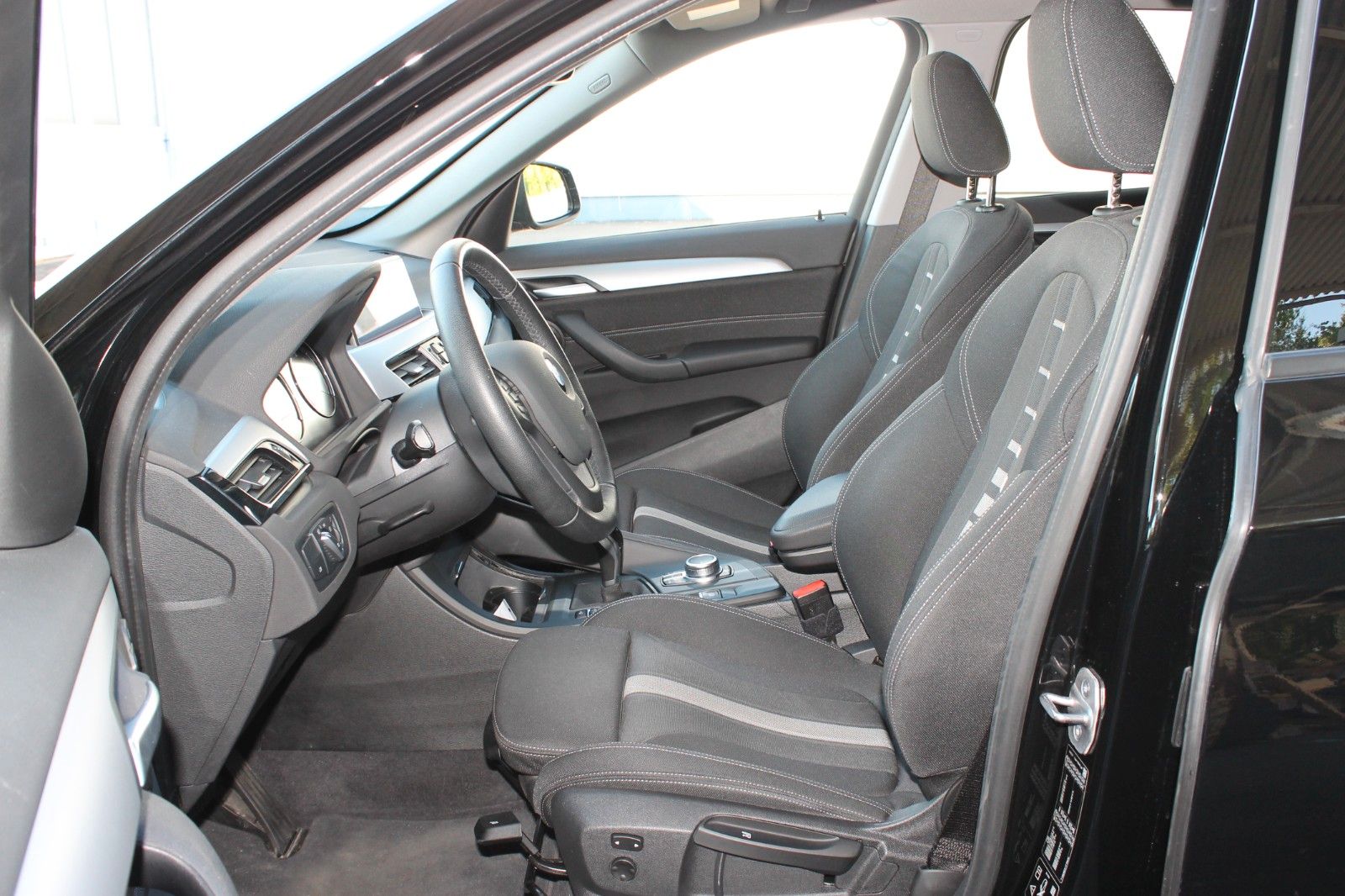 BMW X1 20i xDrive Advantage - Samsaru's Car Outlet