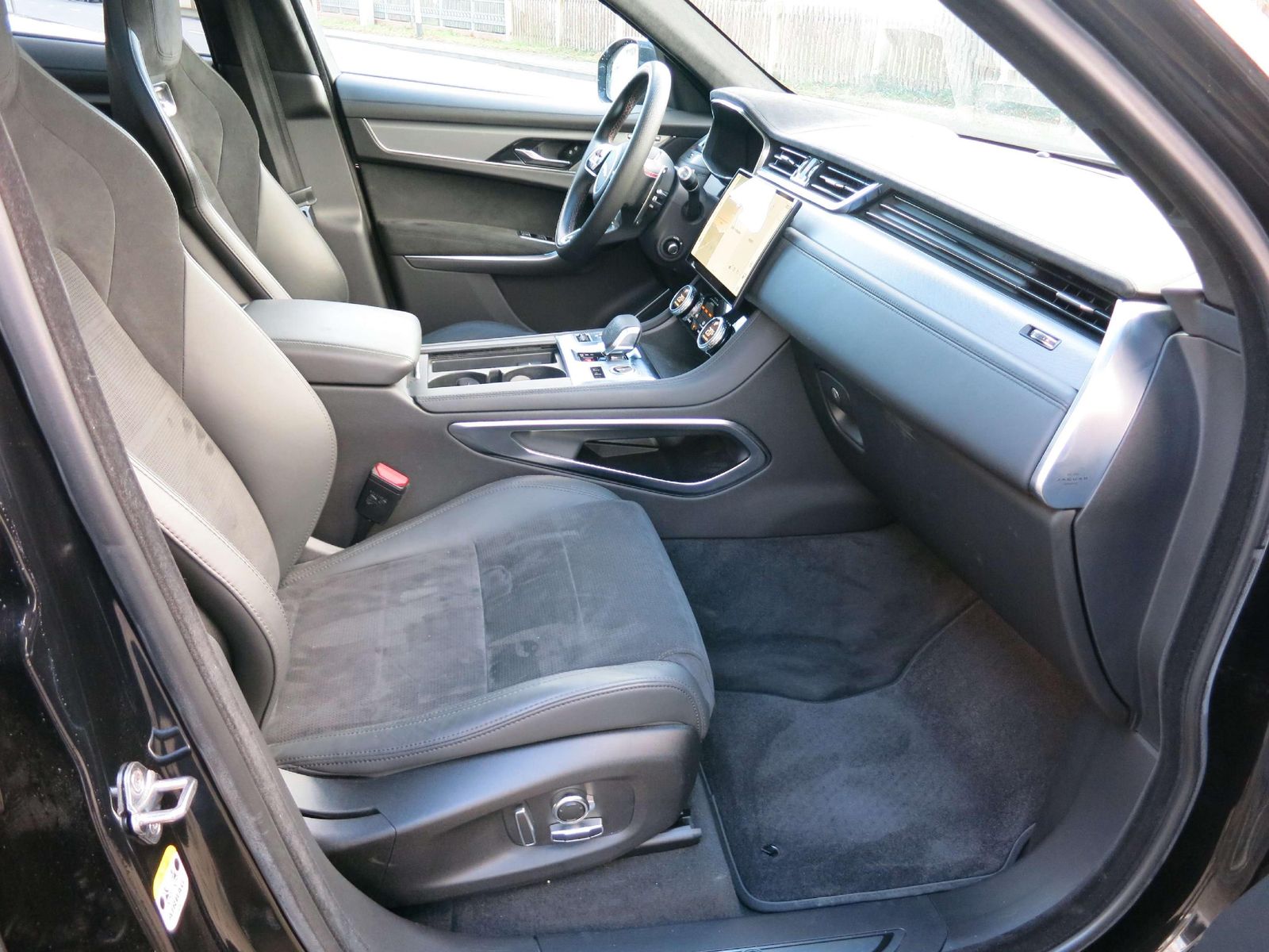 Jaguar F-Pace SVR AWD Subwoofer ACC HEAD-UP KAMERA 21