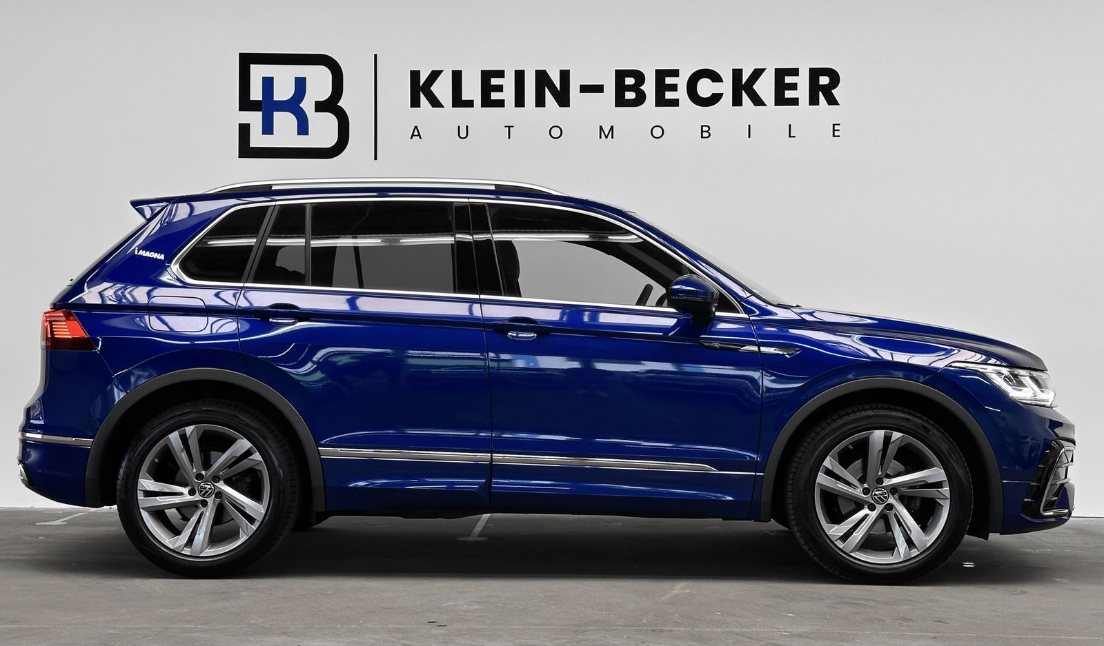Volkswagen Tiguan R-Line - Samsaru's Car Outlet