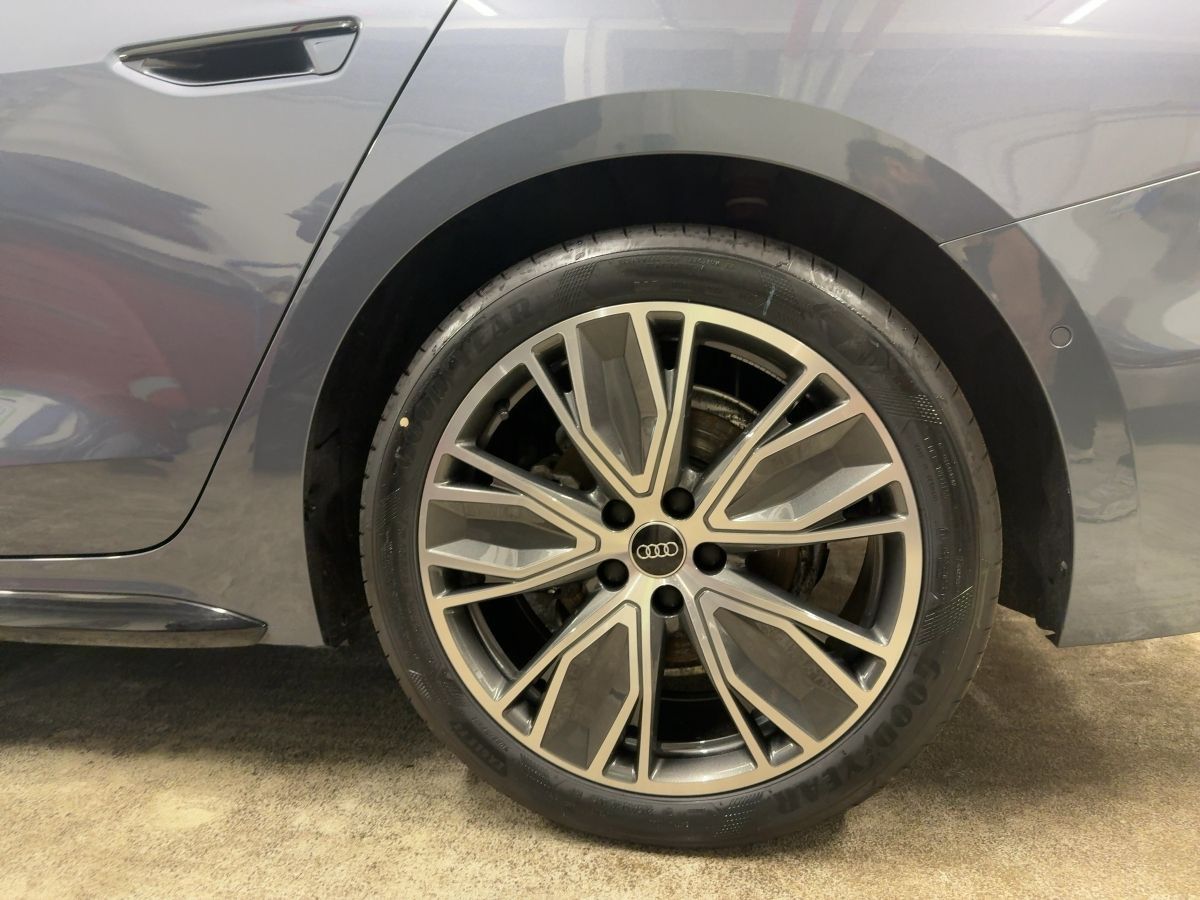 Audi A5 Avant TFSI qu. S tronic 2xS LINE/PANO/AHK