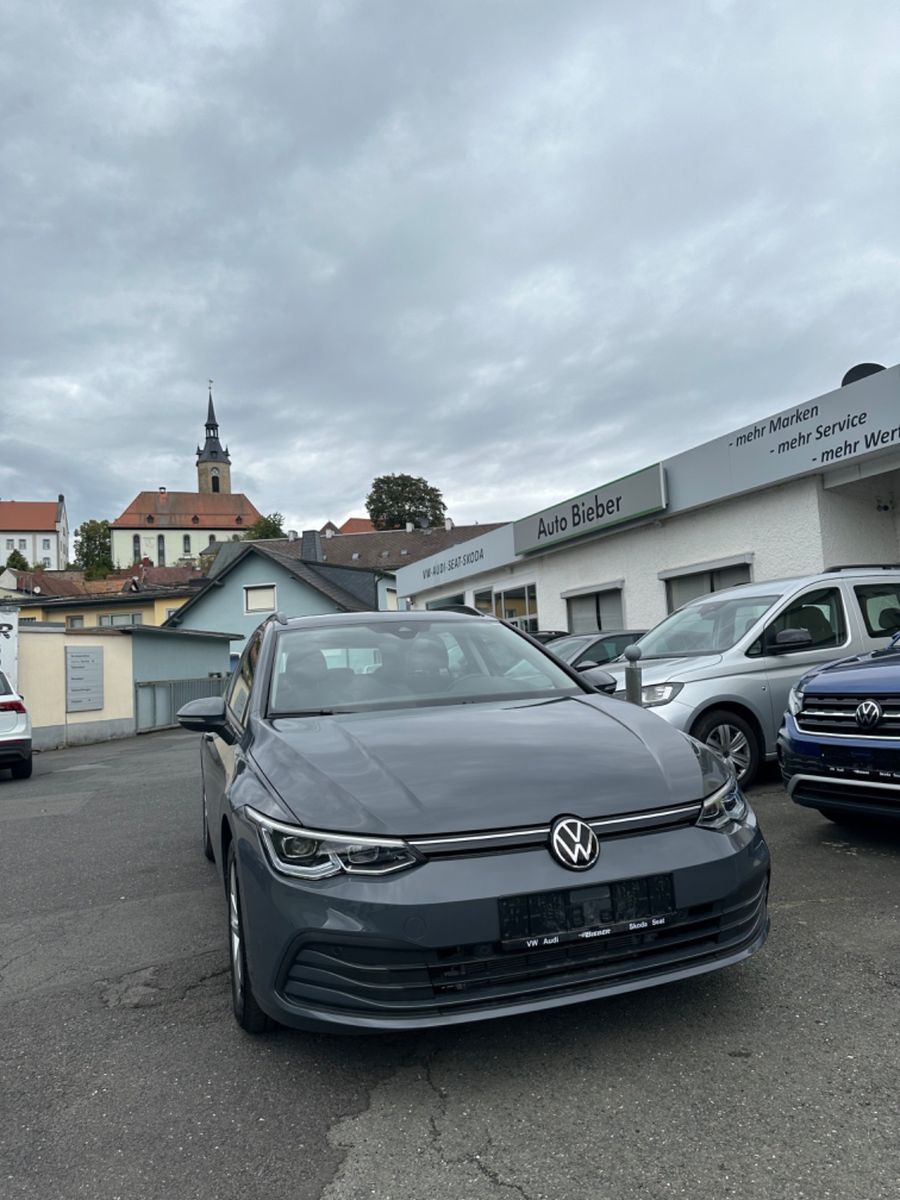 Volkswagen Golf VIII Variant 1.0TSI - Samsaru's Car Outlet