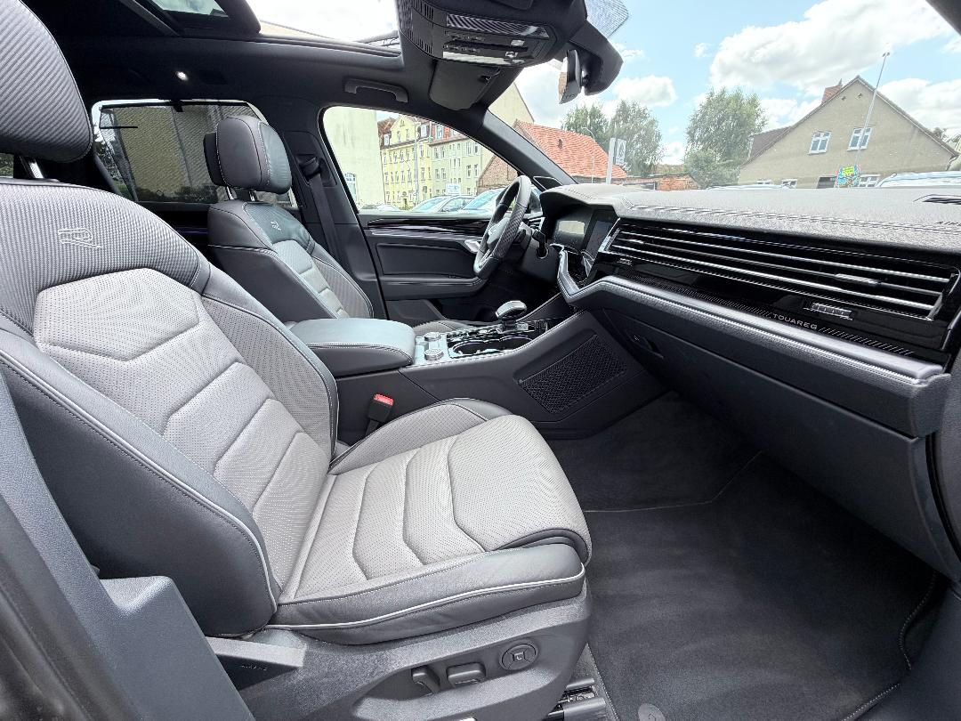 Volkswagen Touareg 3.0 V6 TDI 4x4 R-Line *Vollausstattung*